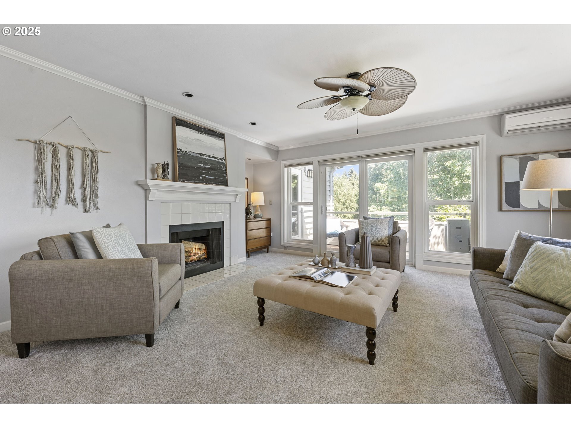 Property Photo:  5050 S Landing Dr 304  OR 97239 