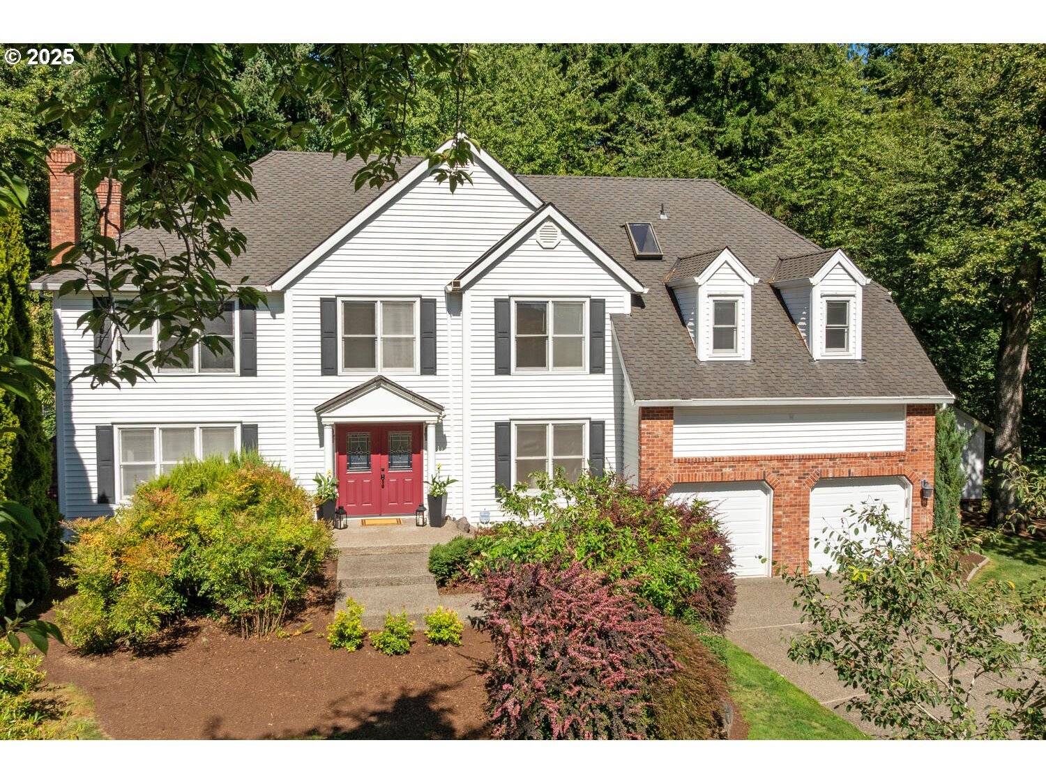 Property Photo:  15601 Manchester Dr  OR 97035 