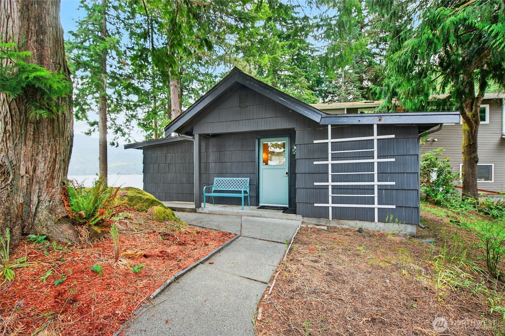 Property Photo:  2562  Lake Whatcom Boulevard  WA 98229 