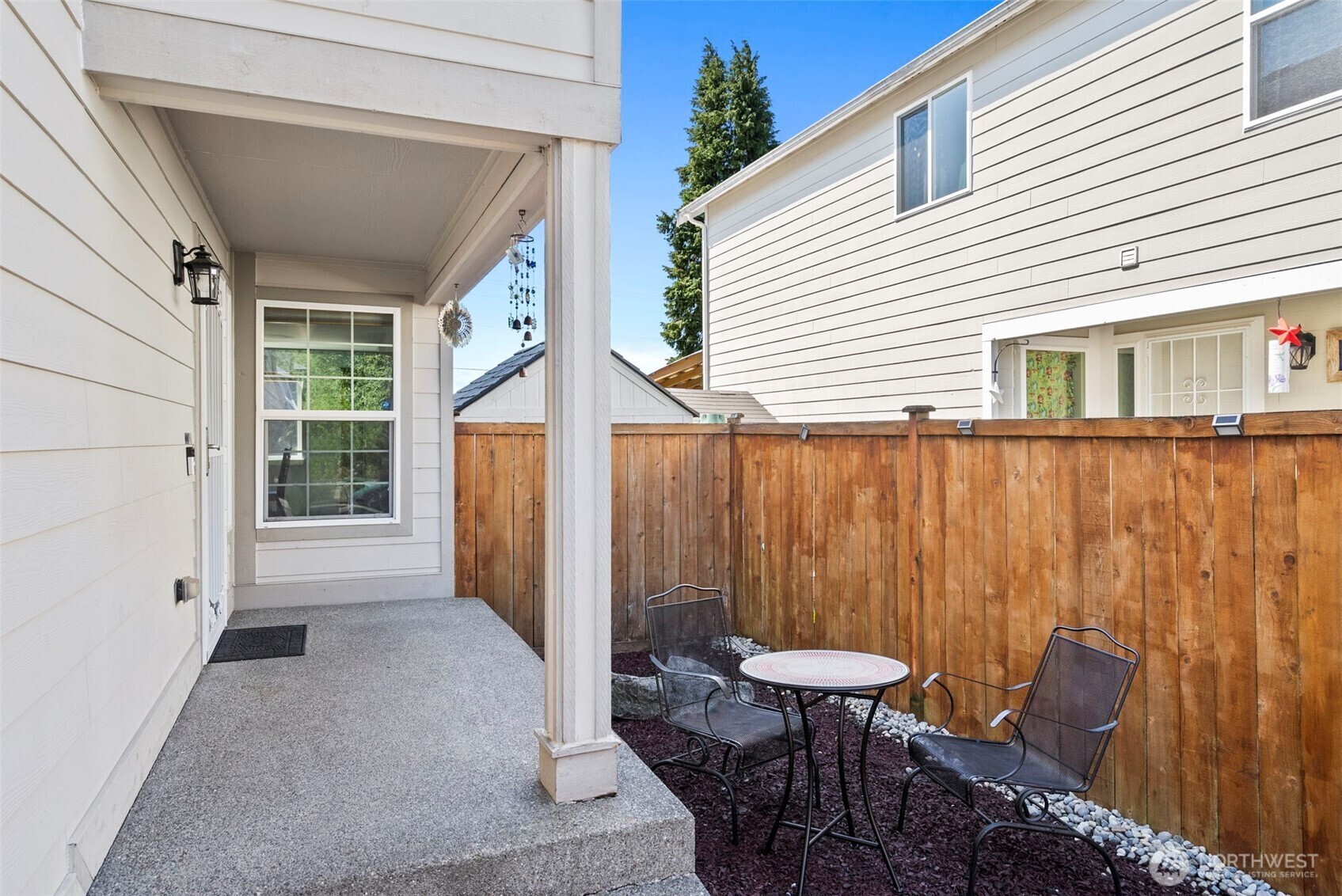 Property Photo:  421  Green Acres Place  WA 98001 
