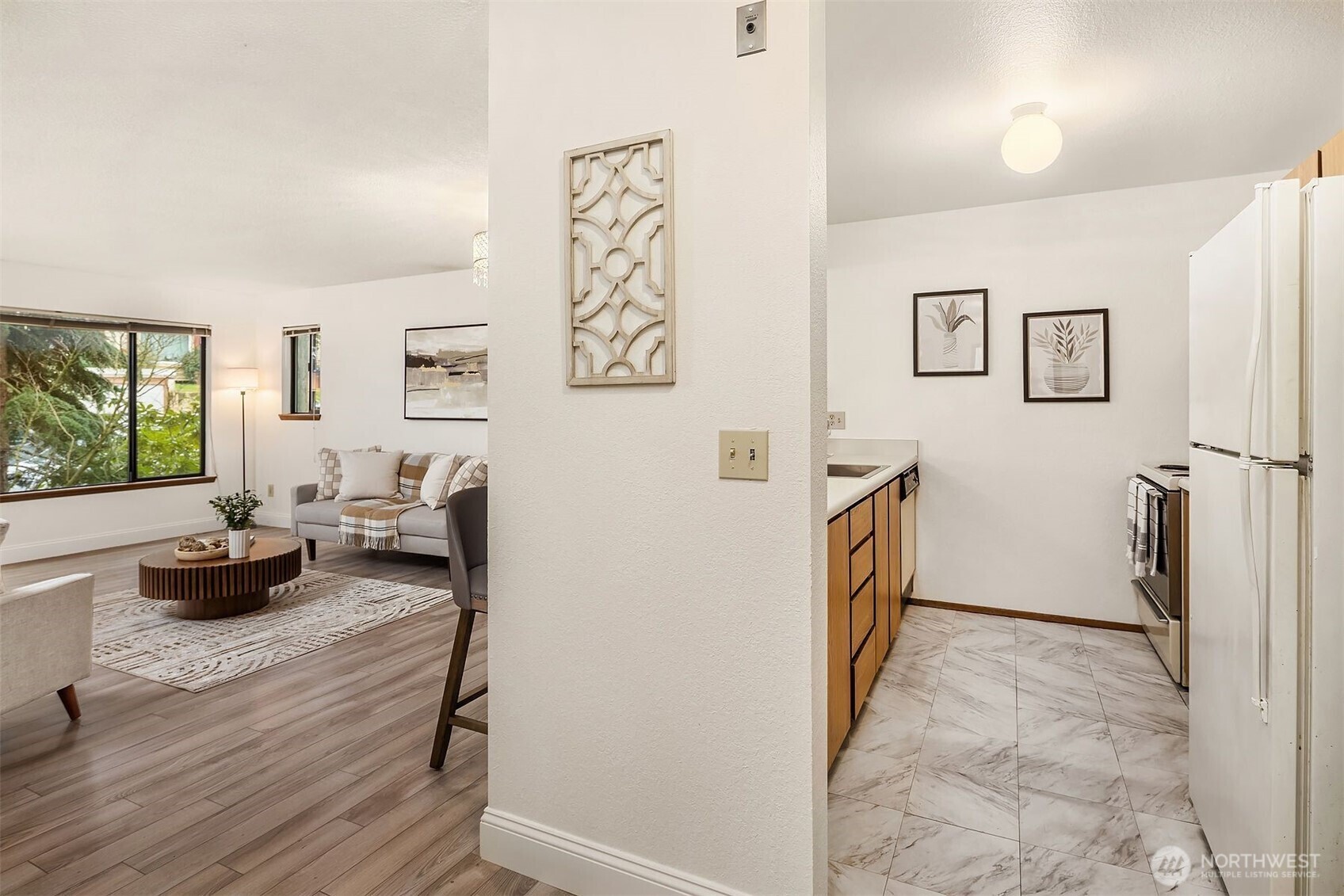 Property Photo: 1740 NE 86th Street 202 WA 98115