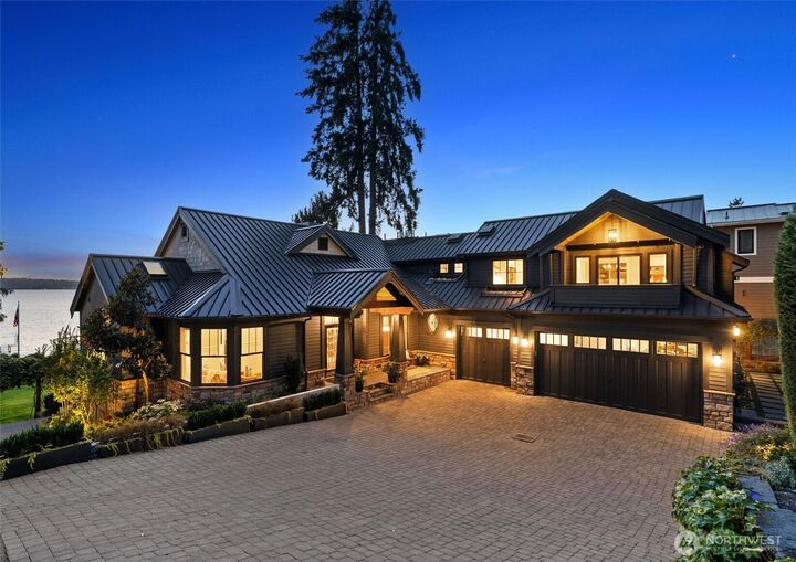 Property Photo: 1433 10th Street W WA 98033