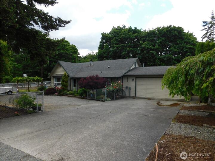Property Photo:  25003  16th Avenue S  WA 98198 