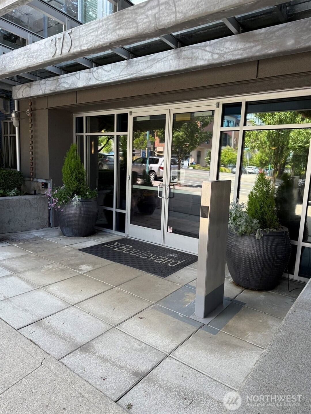 Property Photo: 375 Kirkland Avenue 215 WA 98033