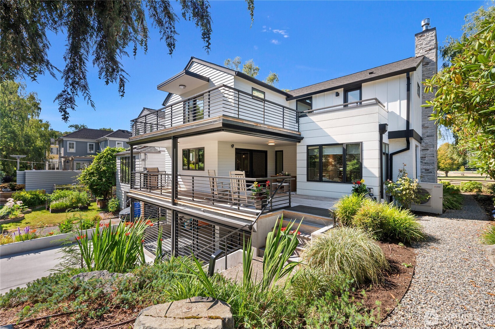 1633 E Calhoun Street  Seattle WA 98112 photo