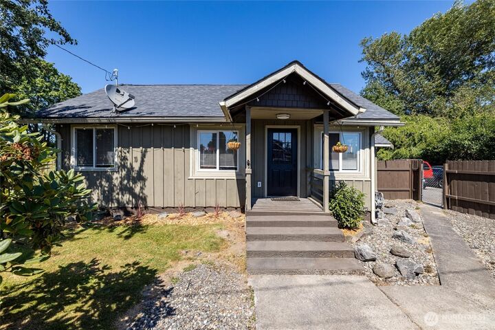 Property Photo:  5942  Lawrence Road  WA 98247 