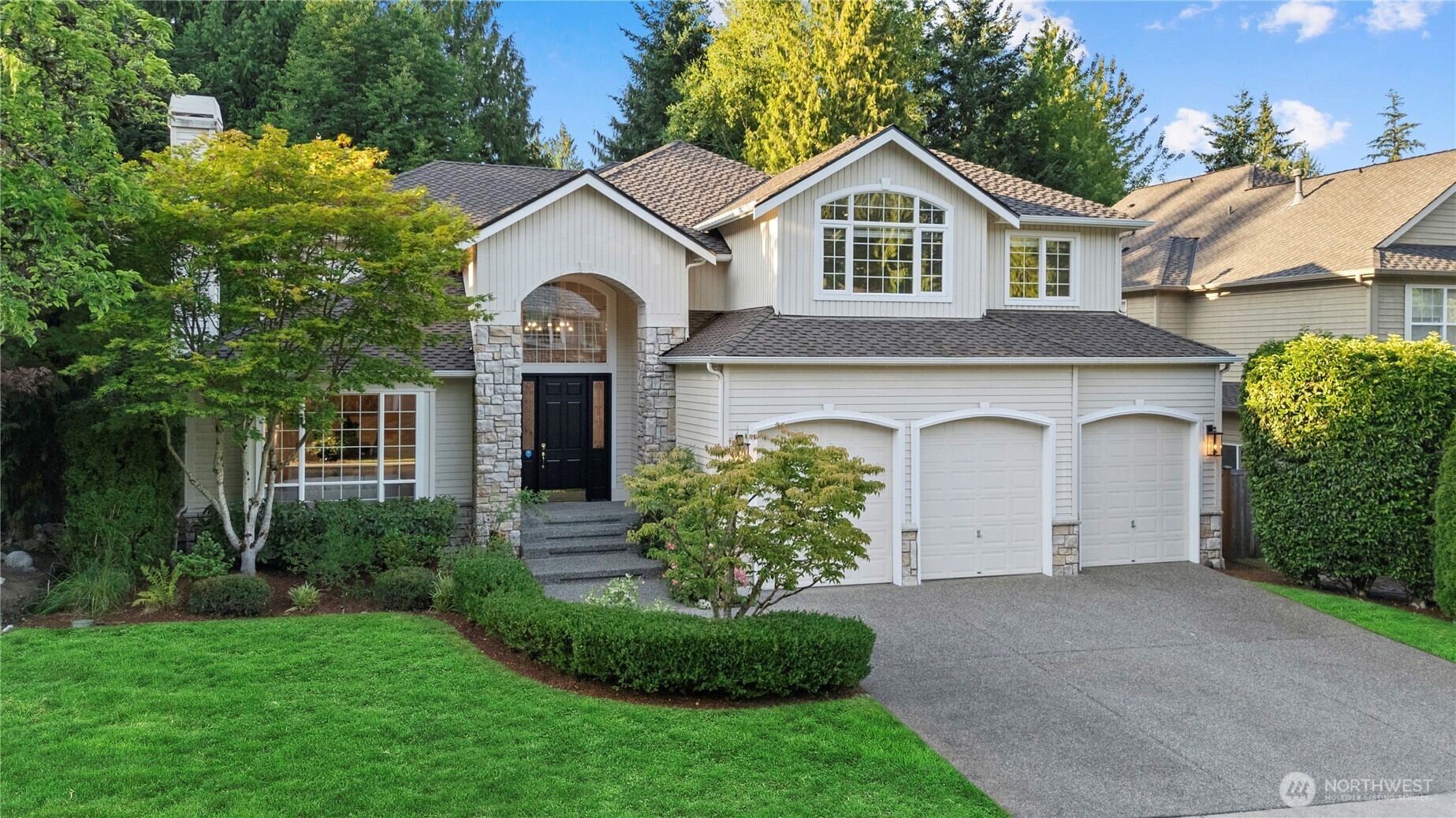 Property Photo: 3223 156th Place SE WA 98012
