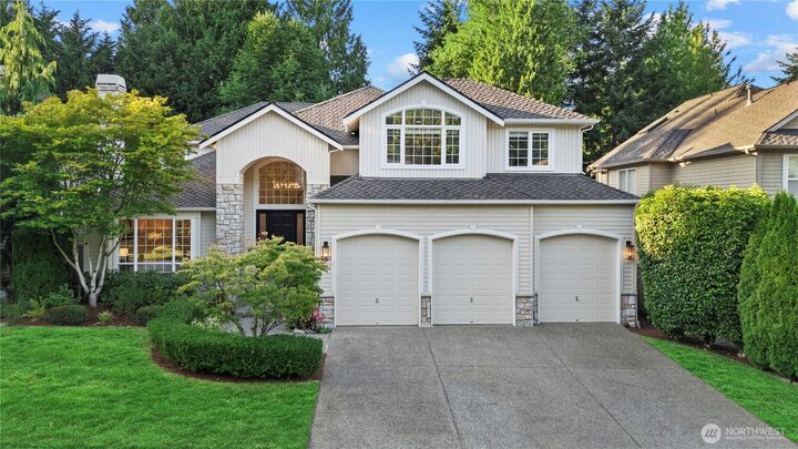 Property Photo:  3223  156th Place SE  WA 98012 