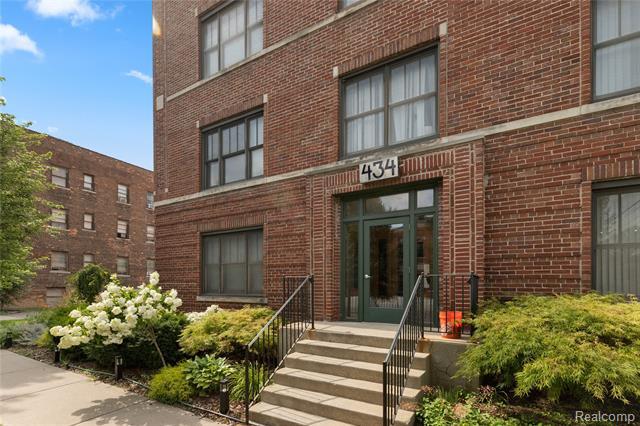 434 W Alexandrine Street 102  Detroit MI 48201 photo