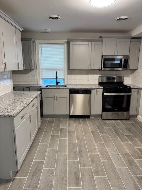 Property Photo:  52 Vernon Street 2  RI 02903 