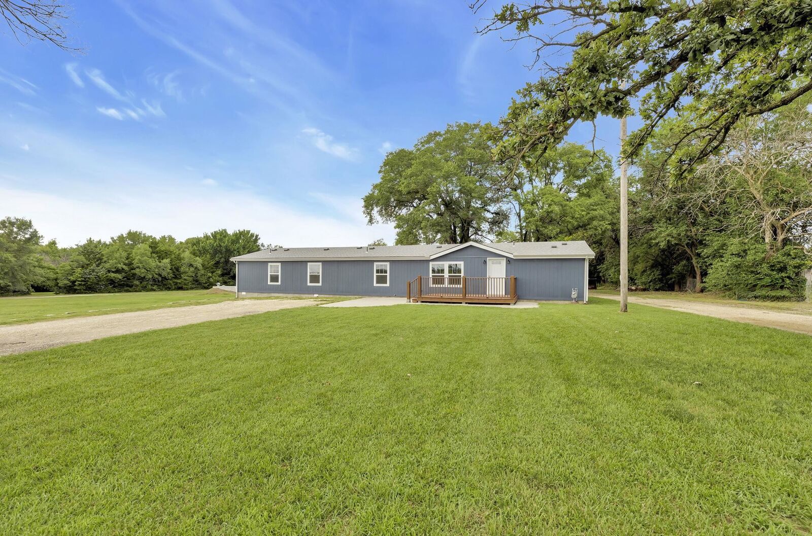 Photo de la propriété:  1518 SW 100th  KS 67010 