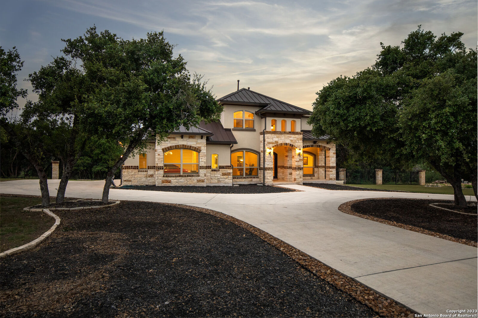 Property Photo:  138 Scarlet Ct  TX 78133 