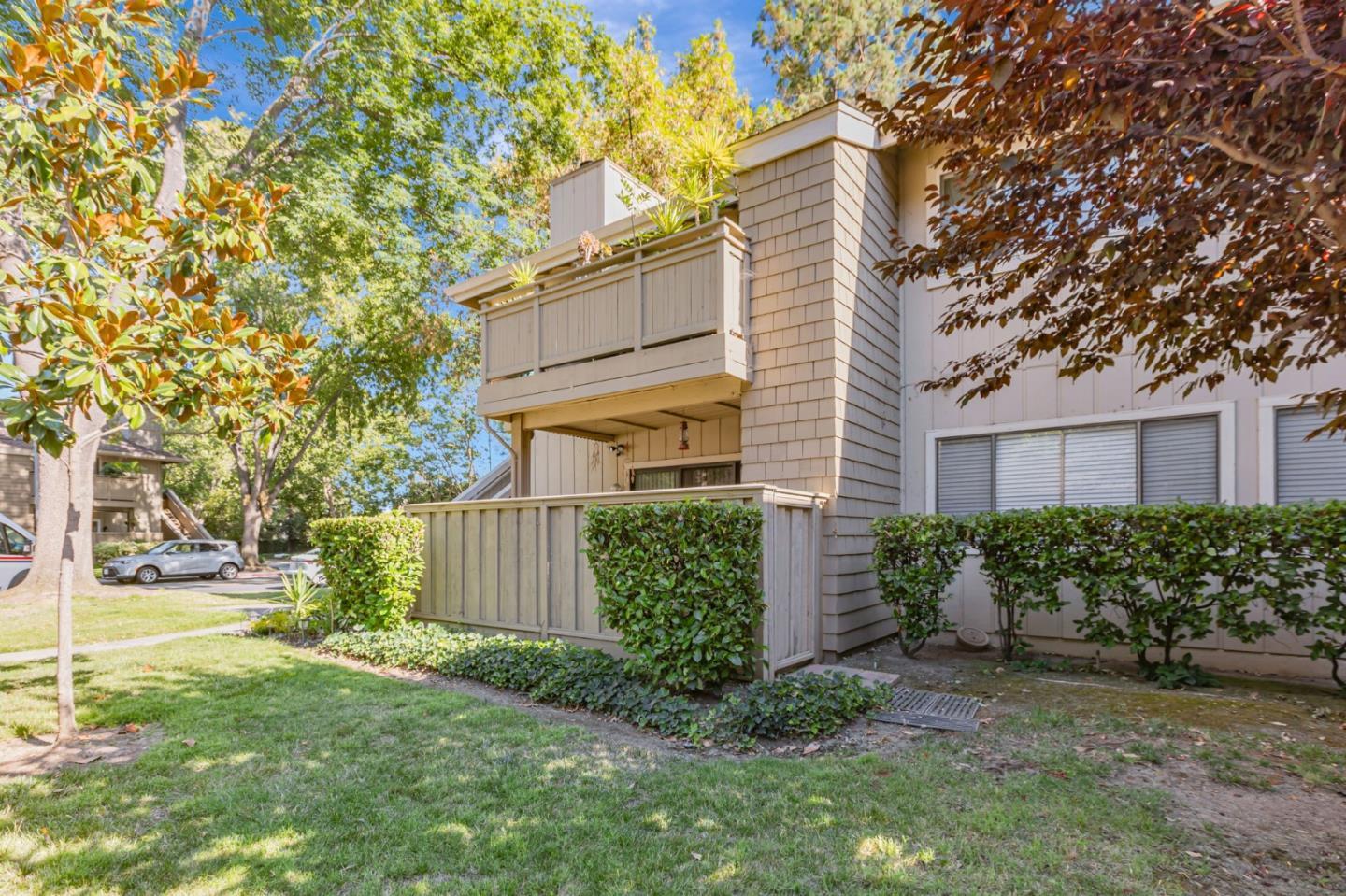 Property Photo: 5694 Makati Circle H CA 95123