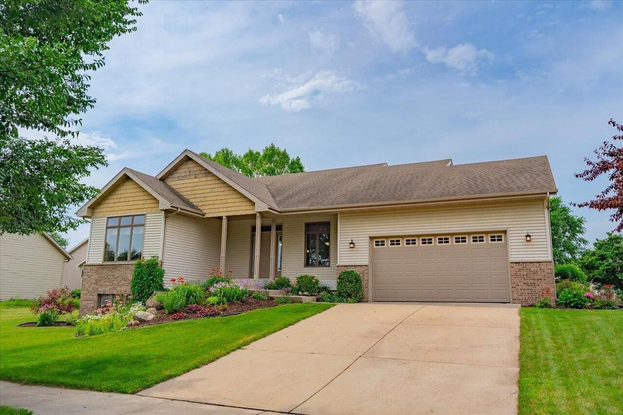 Property Photo:  5205 Blazingstar Lane  WI 53711 