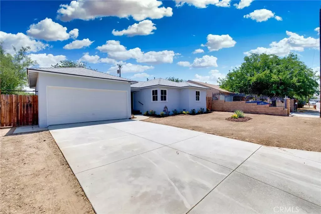 Property Photo:  38338 16th Street East  CA 93550 