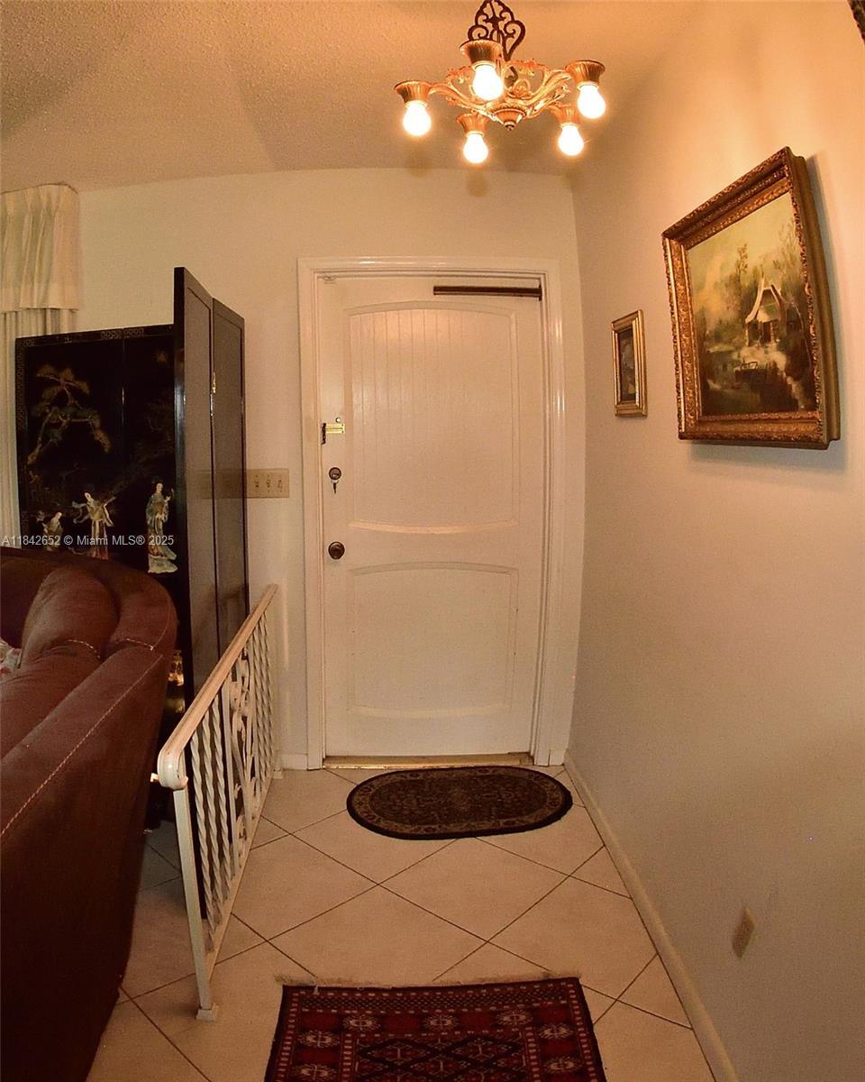 Property Photo: 5516 Arthur St FL 33021