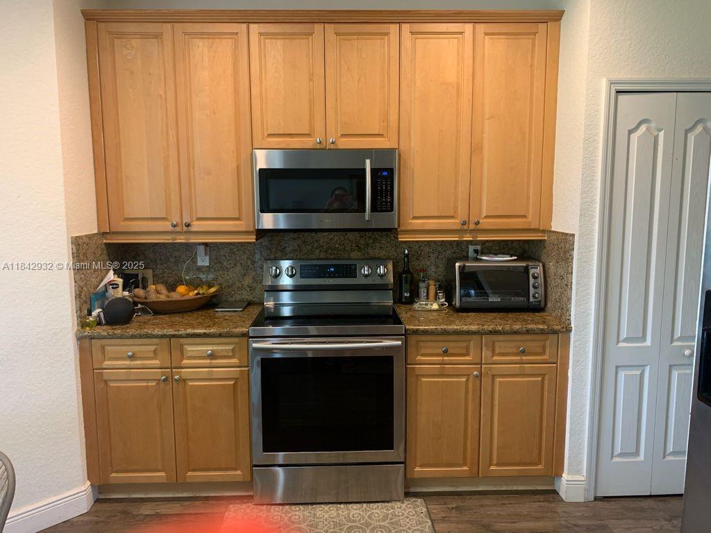 Property Photo: 7051 SW 162nd Ct 7051 FL 33193