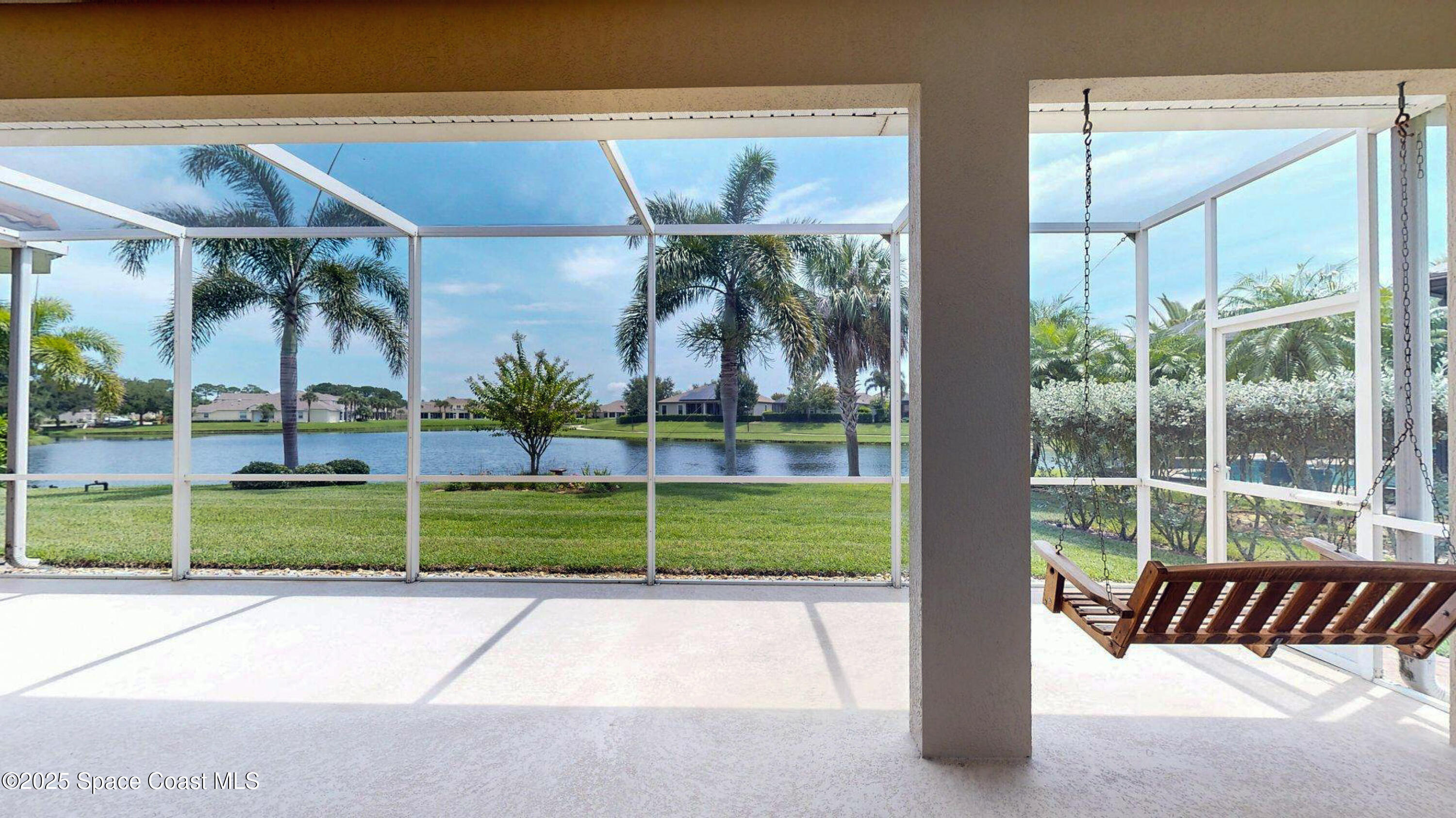 Property Photo: 1522 Tralee Bay Avenue FL 32940