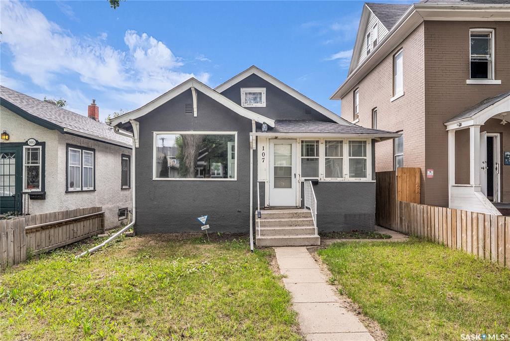 107 28th Street W  Saskatoon SK S7L 0K1 photo