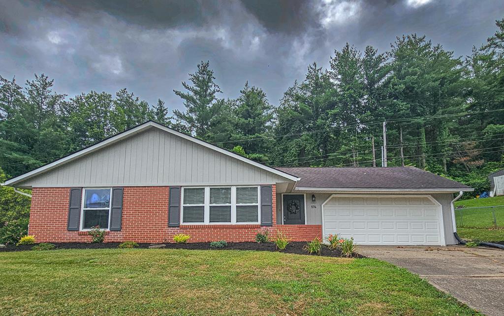 Property Photo:  574 Jay Drive  OH 45631 