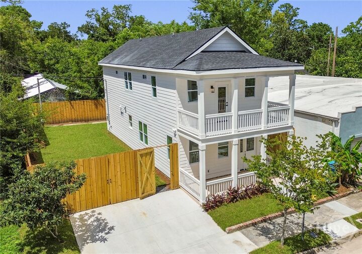 Property Photo:  826 E 39th Street  GA 31401 