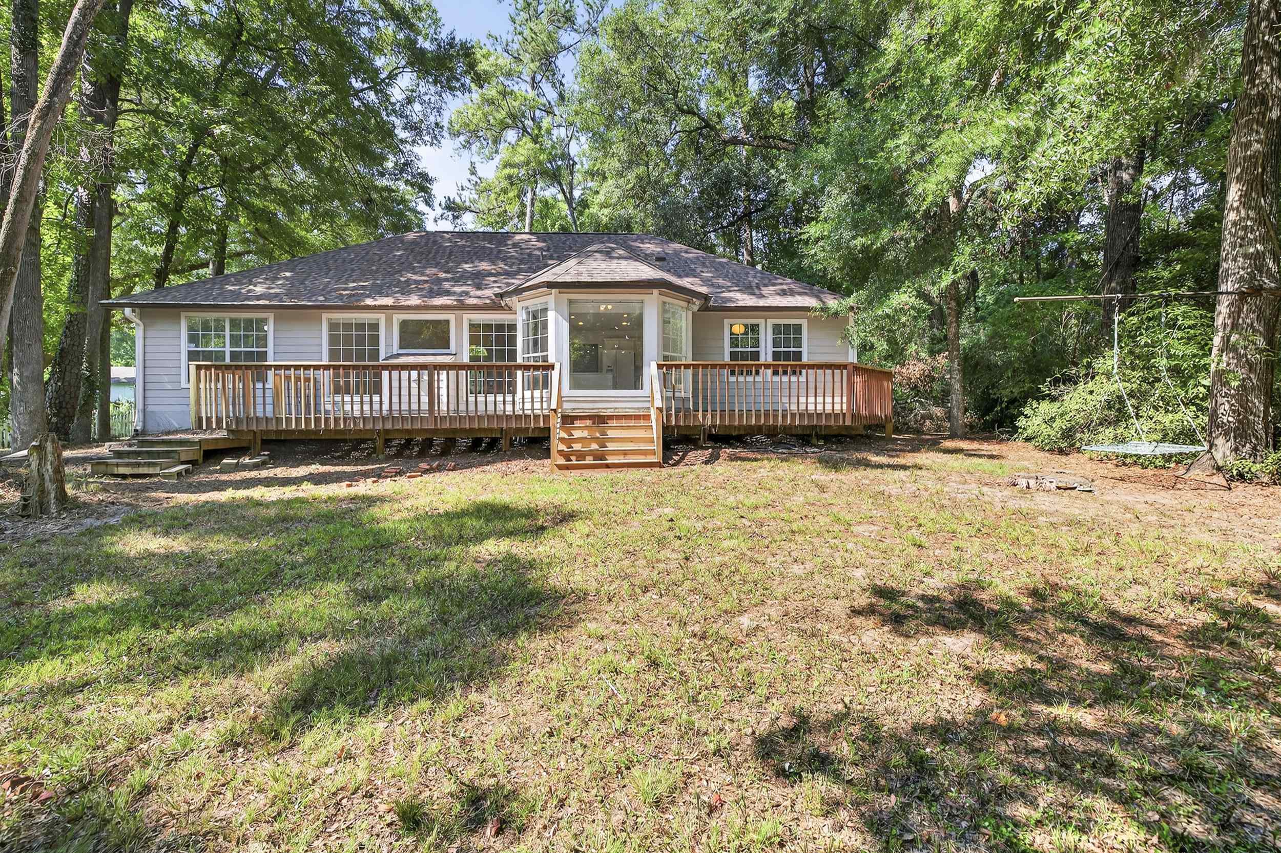 Property Photo:  2924 Parrish Drive  FL 32309 