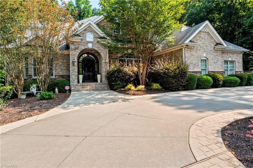 2925 Robinhood Road  Winston-Salem NC 27106 photo