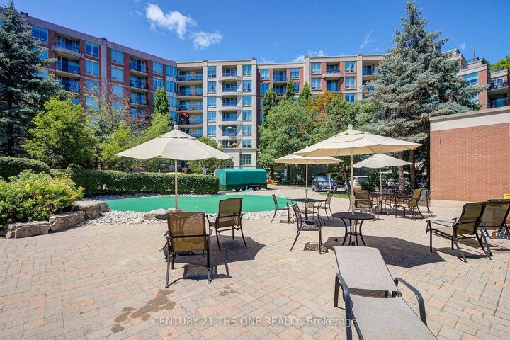 Property Photo:  38 William Carson Crescent 202  ON M2P 2H2 