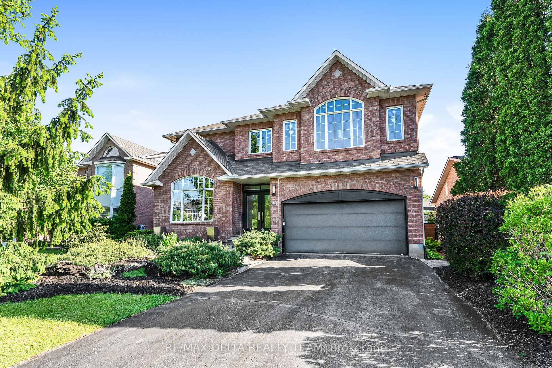 Property Photo:  1703 Des Sapins Gardens  ON K1C 8E3 