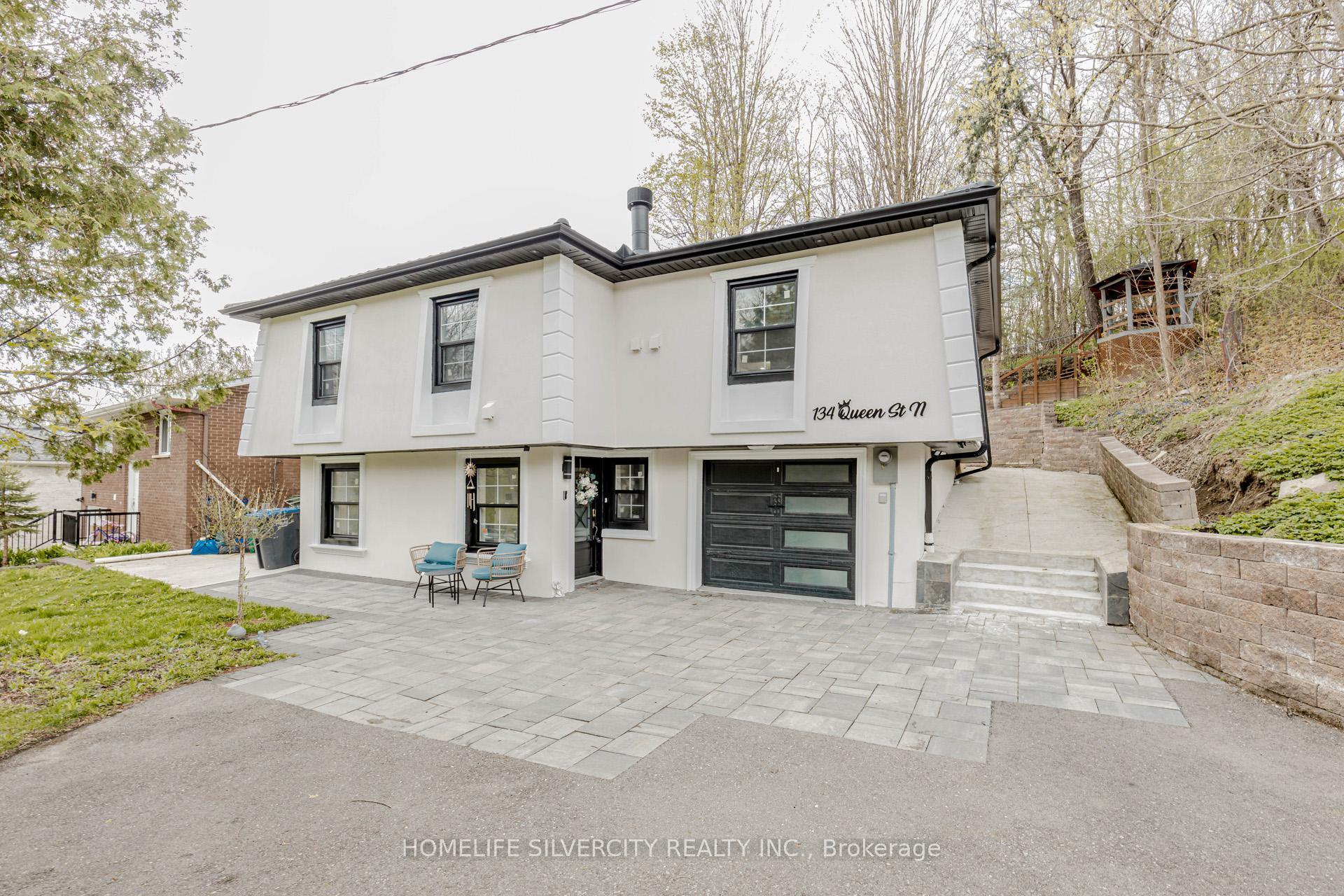 Property Photo: 134 Queen Street ON L7E 2M7