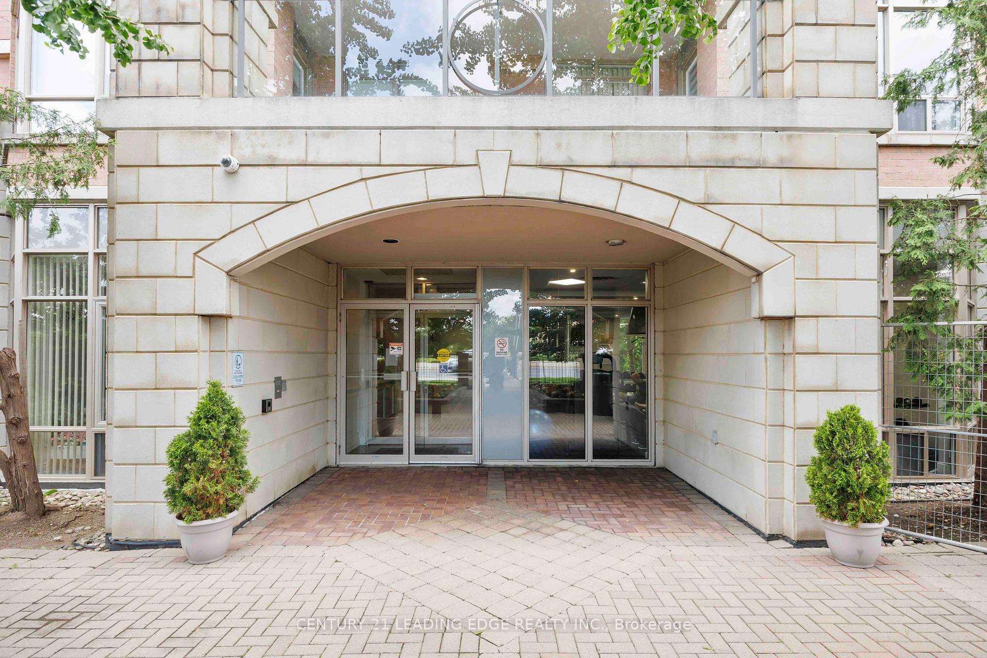 Photo de la propriété: 130 Pond Drive 807 ON L3T 7W5