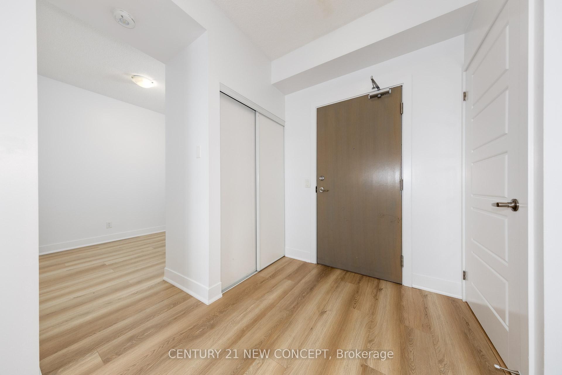 Photo de la propriété: 7 Kenaston Gardens 323 ON M2K 0E9