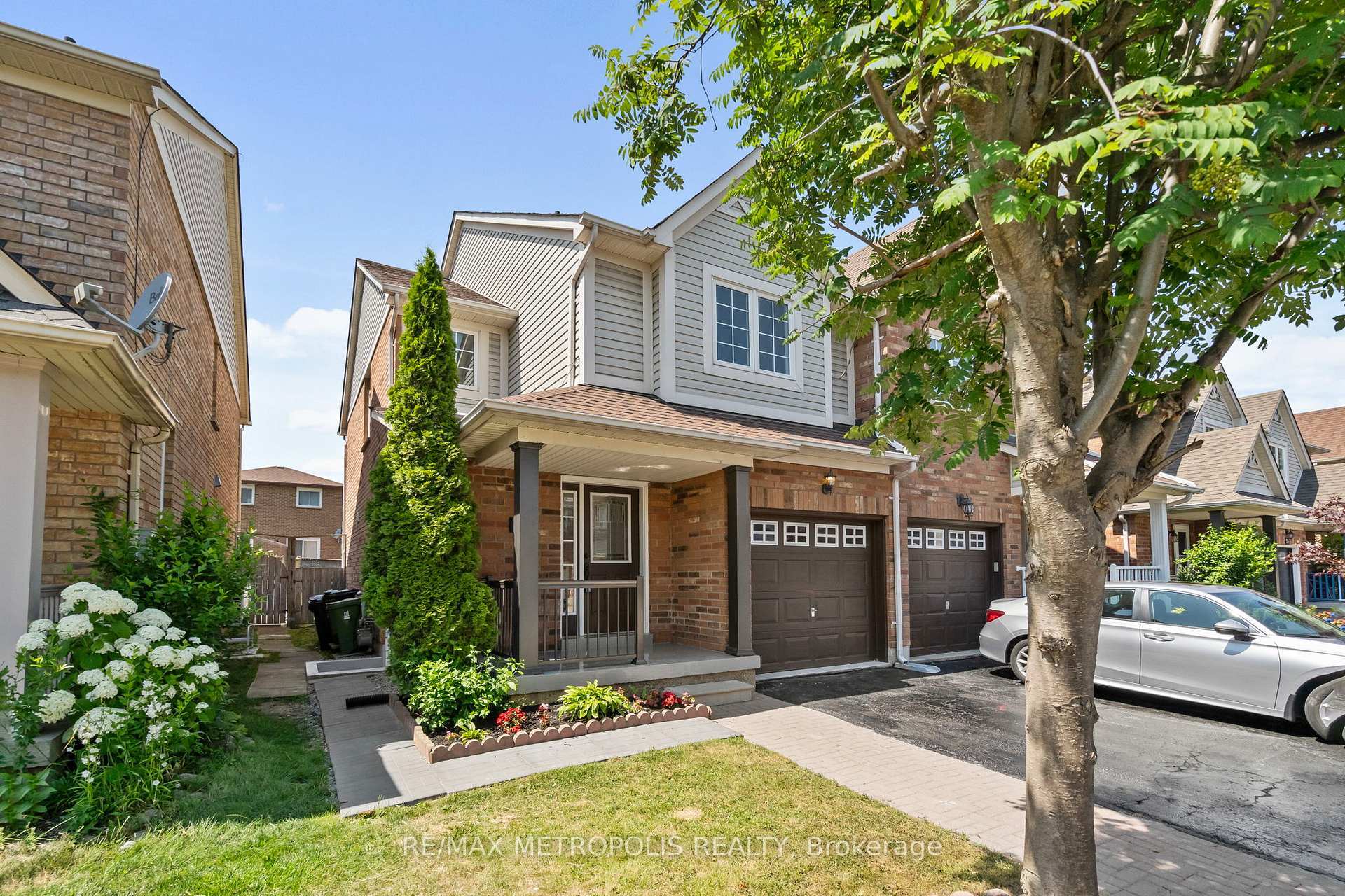Property Photo:  50 Frank Faubert Drive  ON M1C 5H7 