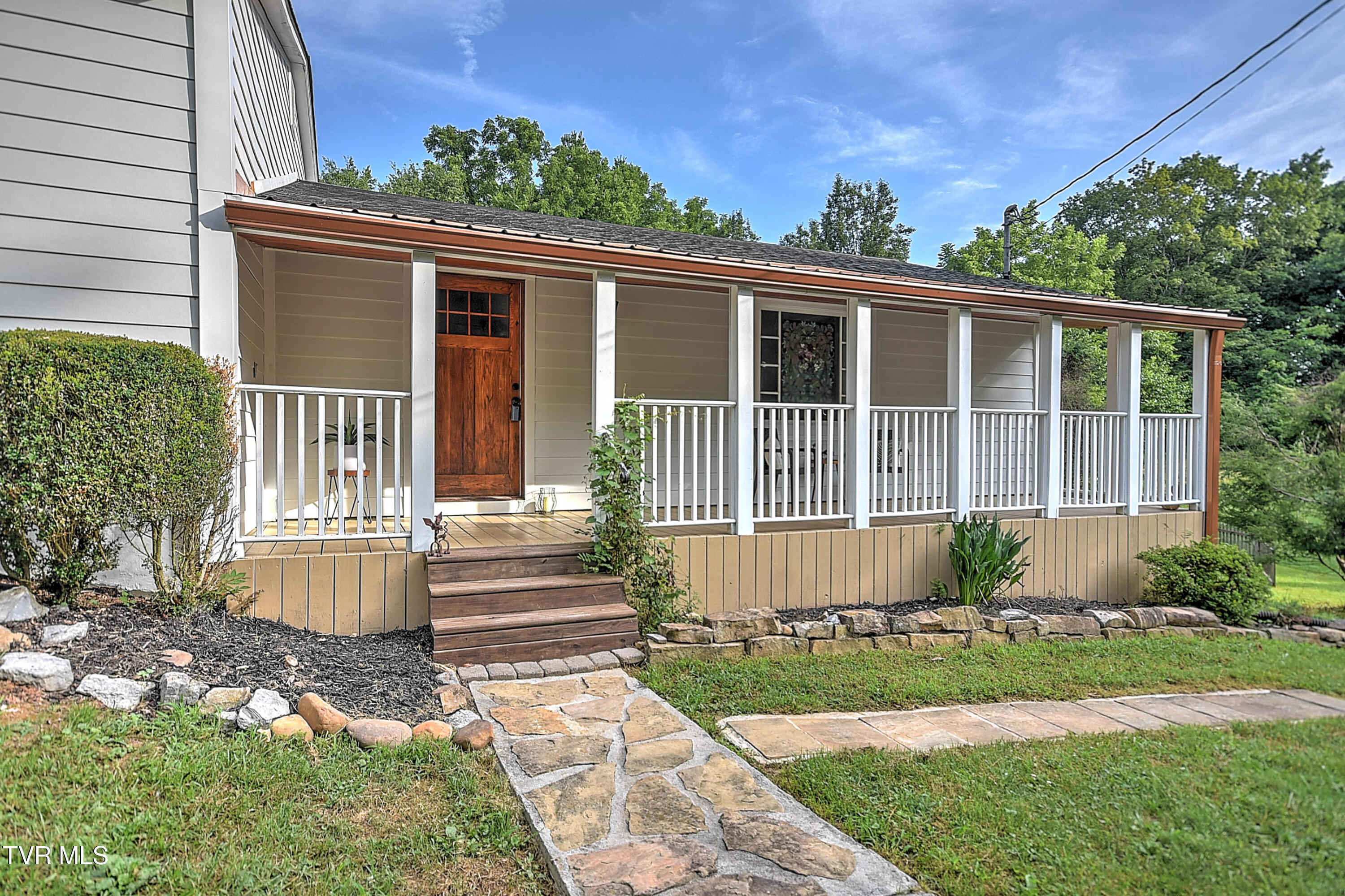 Property Photo: 3856 Highway 75 TN 37663