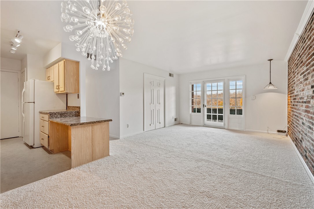 Property Photo: 1000 Margarite Dr G PA 15216