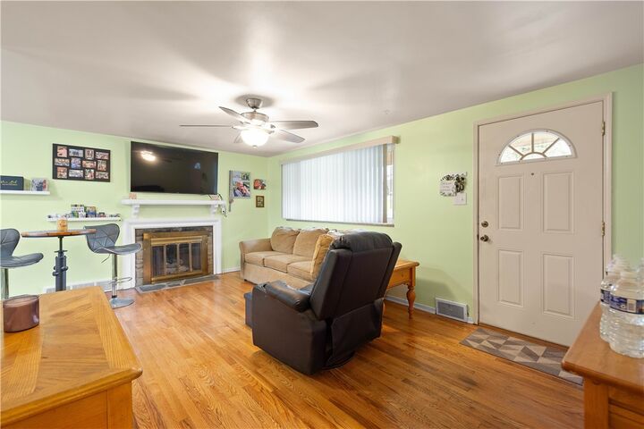 Property Photo: 5185 Caste Drive PA 15236