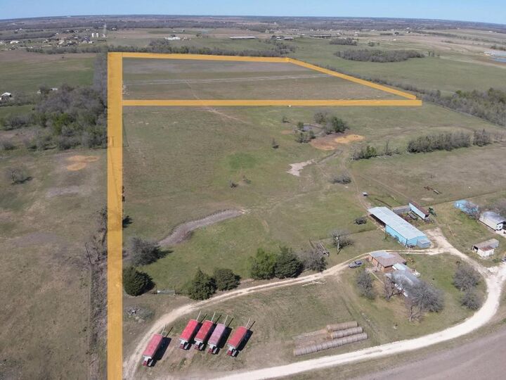 Property Photo:  541 County Road 464  TX 76577 