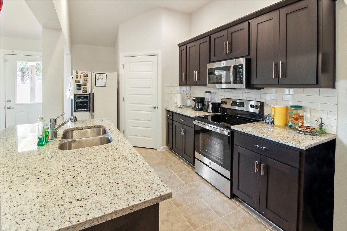Property Photo: 21102 Niagara Cove TX 78645