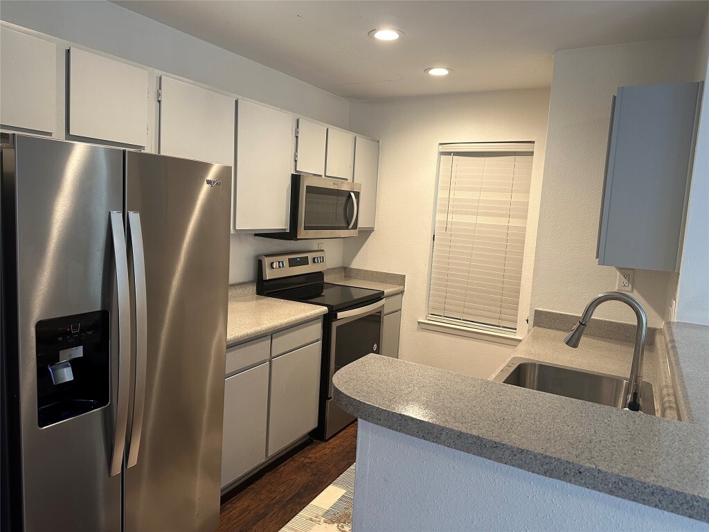 Property Photo: 4500 Oltorf St Street E 105 TX 78741