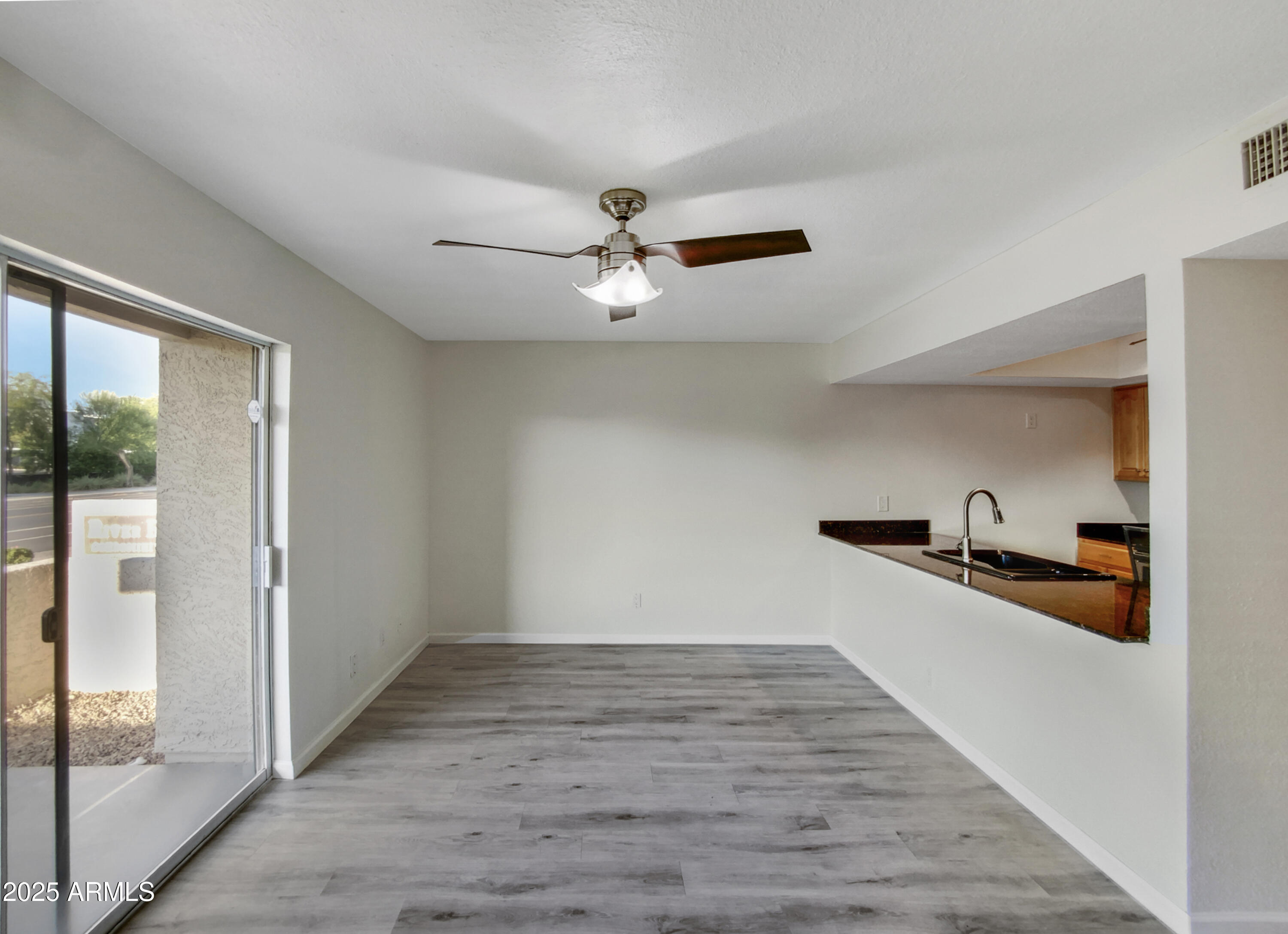 Property Photo: 1065 W 1st Street 109 AZ 85281