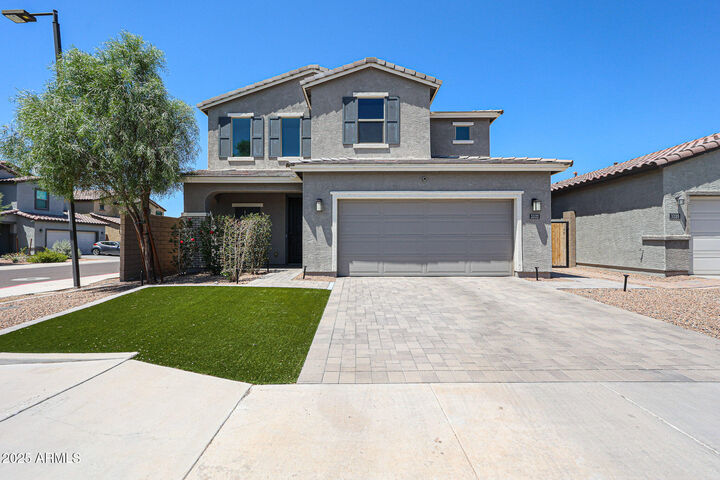 Property Photo: 3332 W Dunbar Drive AZ 85041