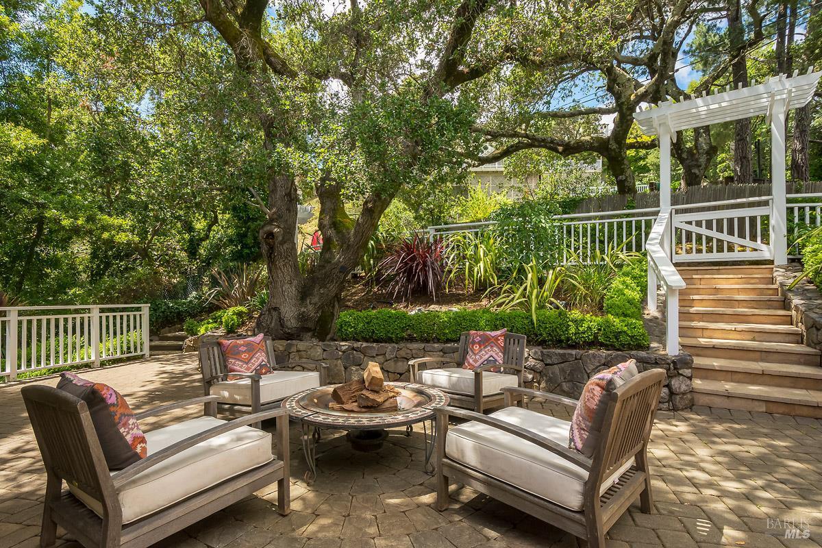 Property Photo: 150 Tioga Lane CA 94904