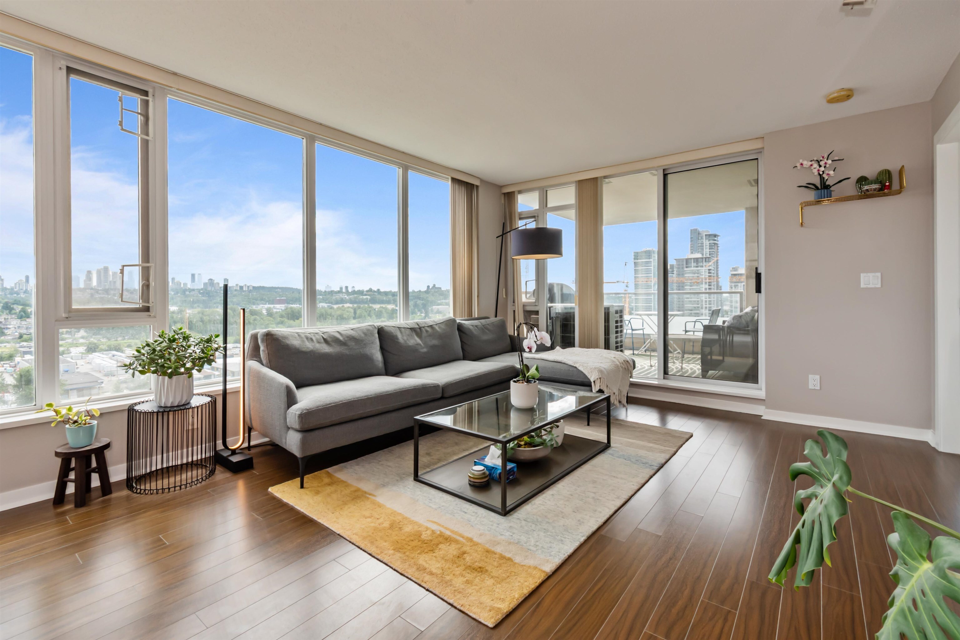 Property Photo: 2133 Douglas Road 1808 BC V5C 0E9