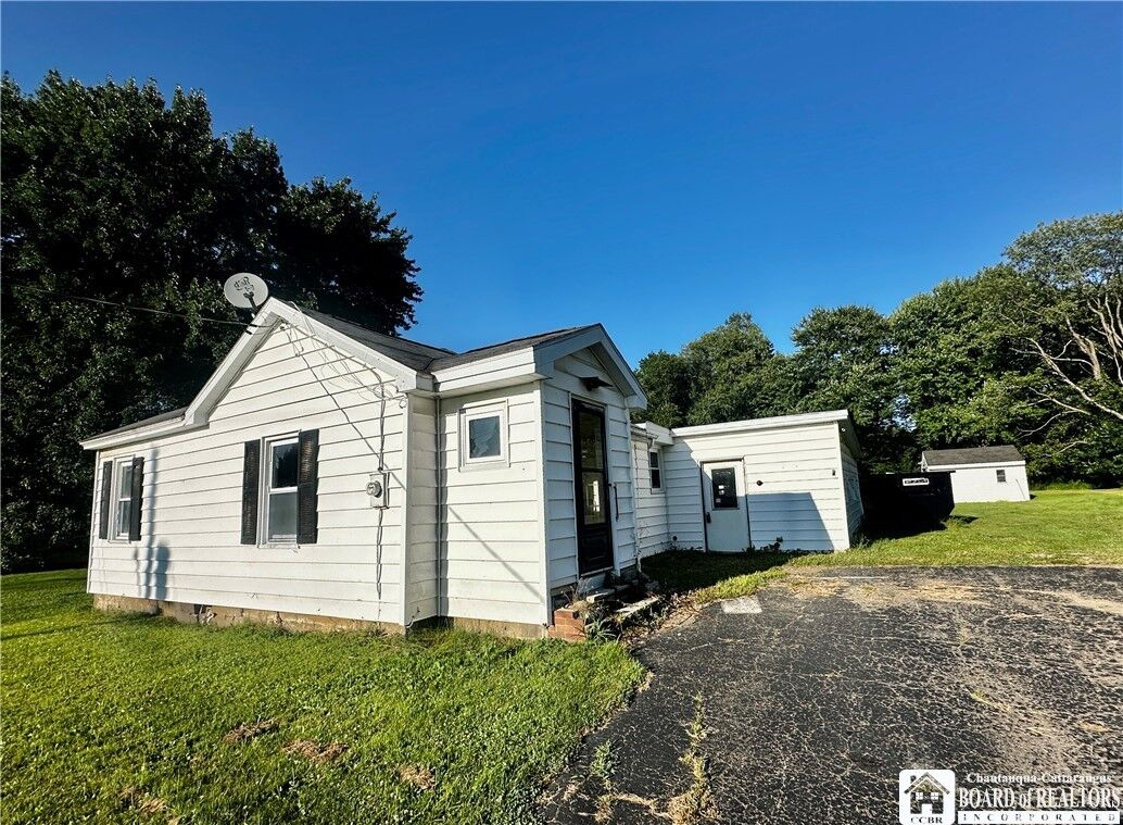 Property Photo: 2916 Bentley Avenue NY 14701