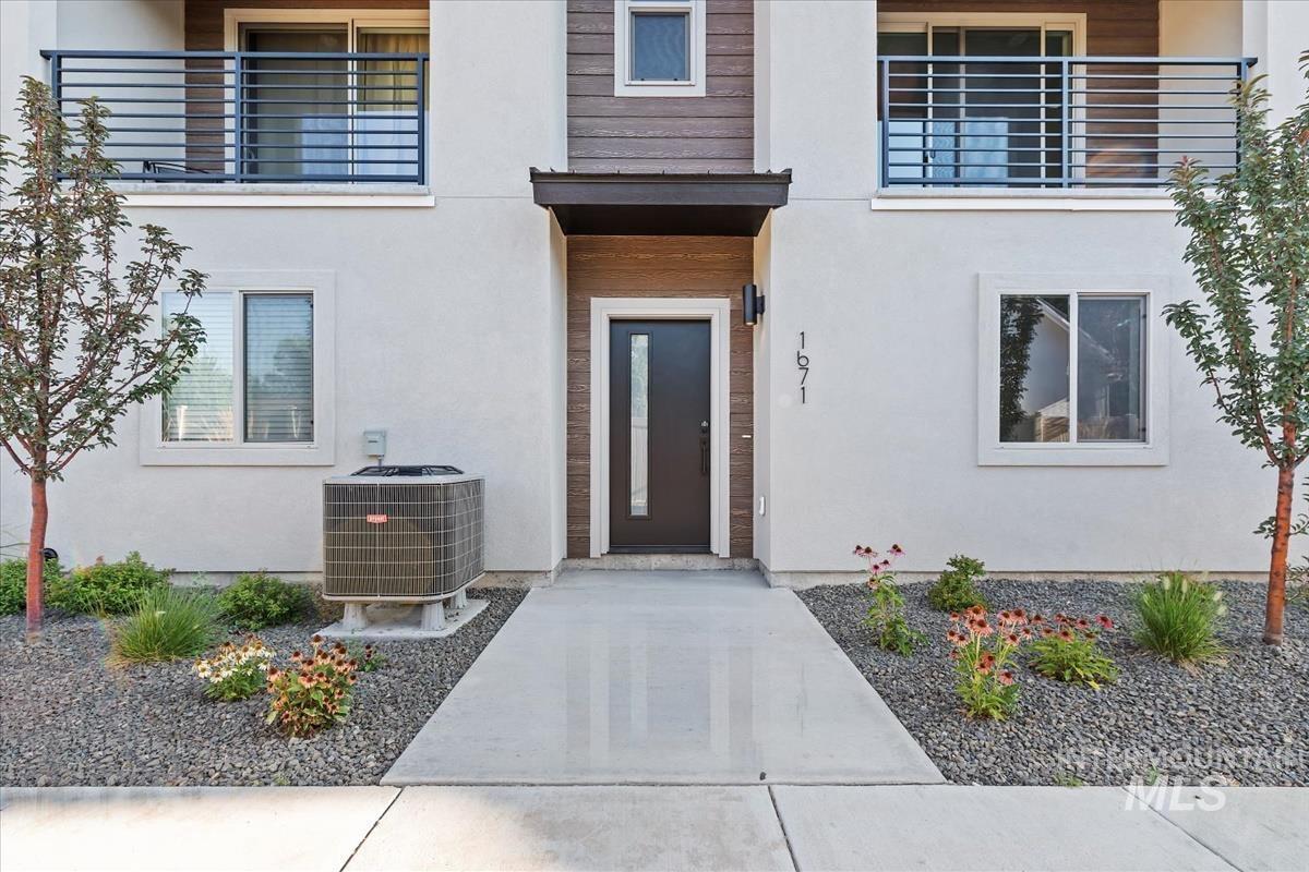 Property Photo: 1671 W Burlison Lane ID 83705