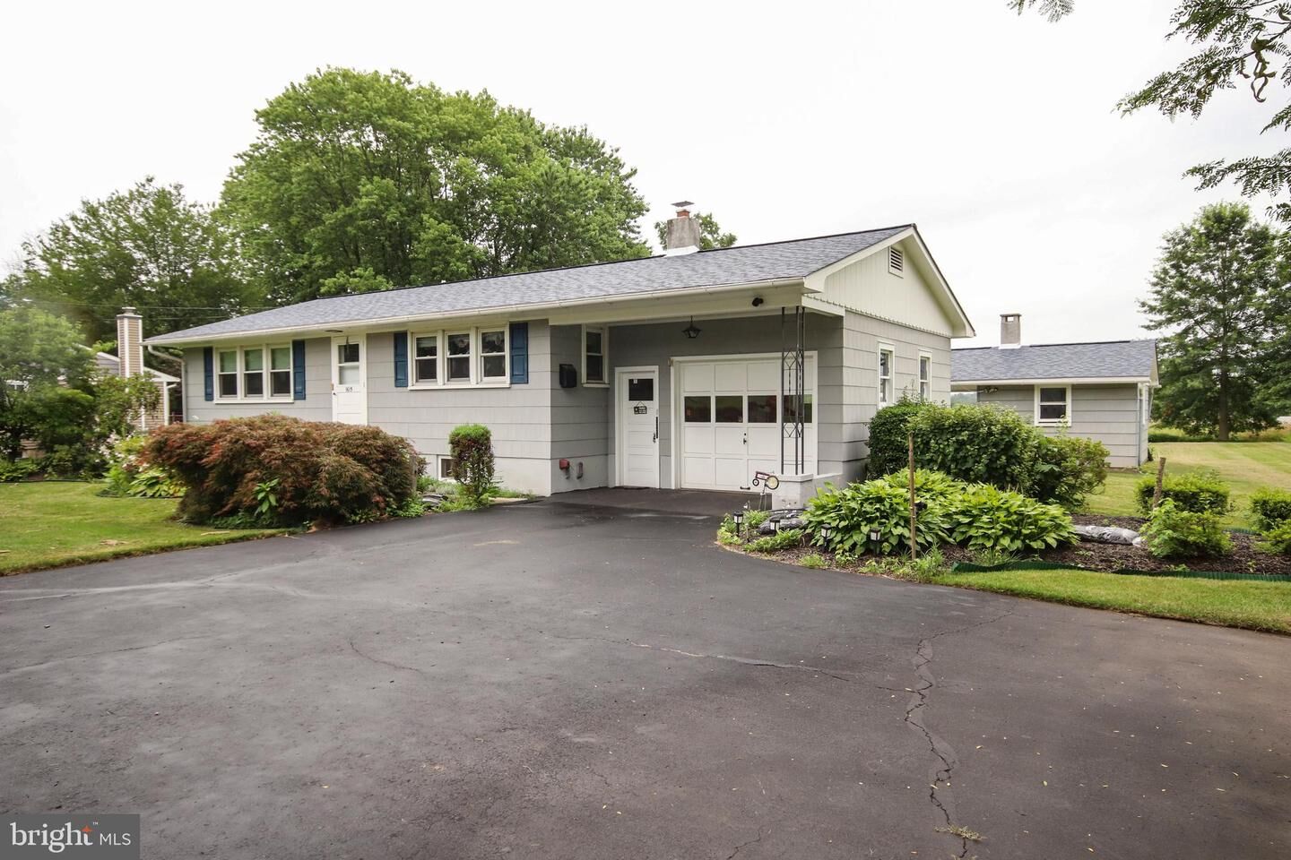 Property Photo:  1615 N 5th Street  PA 18944