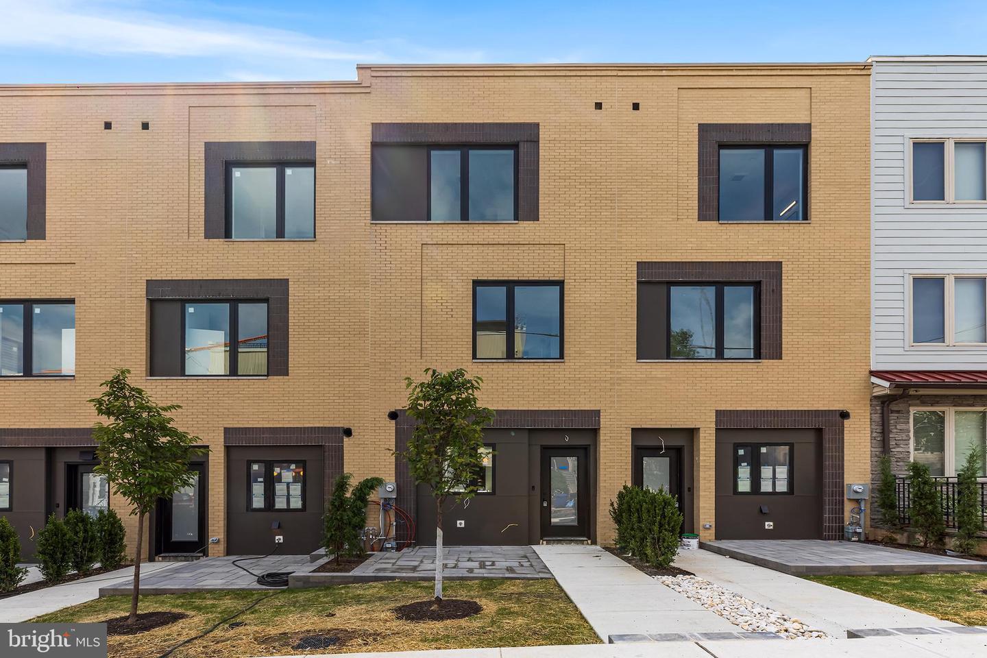 Property Photo:  261 Delmar Street  PA 19128 