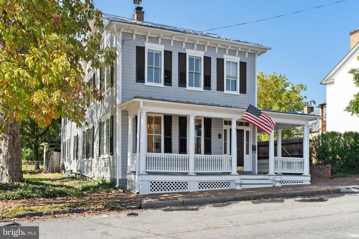 Property Photo: 209 N Washington Street VA 22601