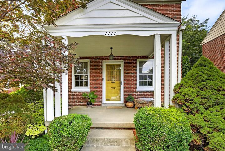 Property Photo:  1117 W Ross Street  PA 17603 