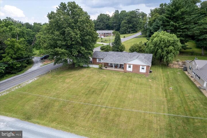 Property Photo: 10 Grasshopper Lane PA 17320